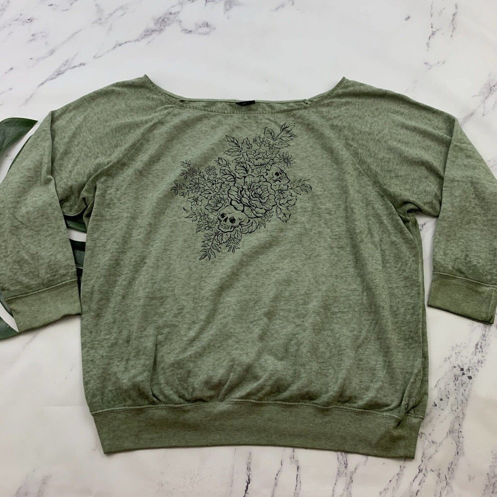 Torrid Lightweight Sweatshirt Plus Size 3x Olive Green Floral Skull Print